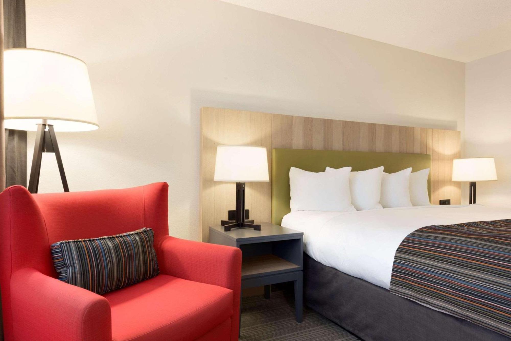 Country Inn & Suites By Radisson, Chippewa Falls, Wi Bagian luar foto