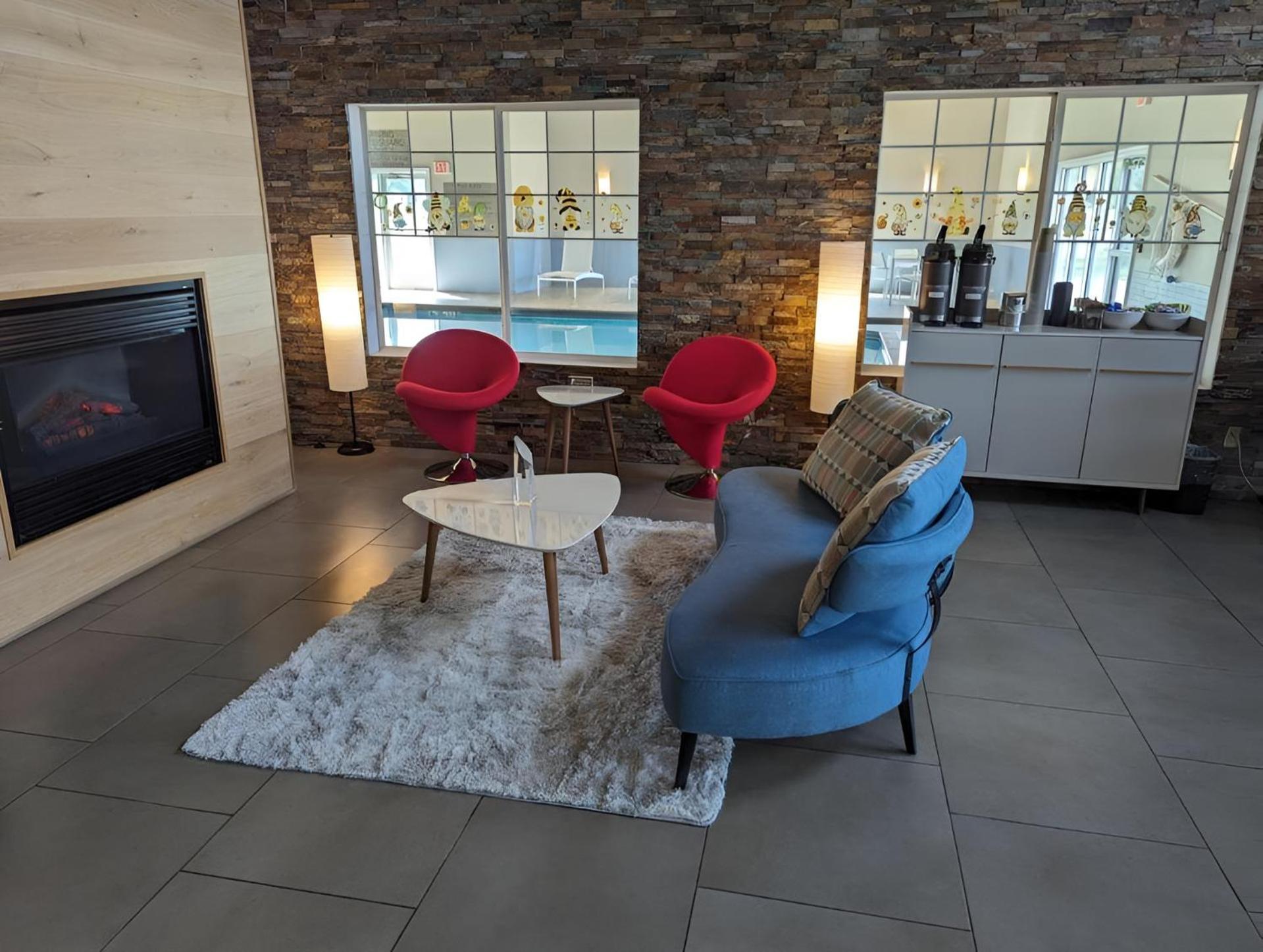 Country Inn & Suites By Radisson, Chippewa Falls, Wi Bagian luar foto